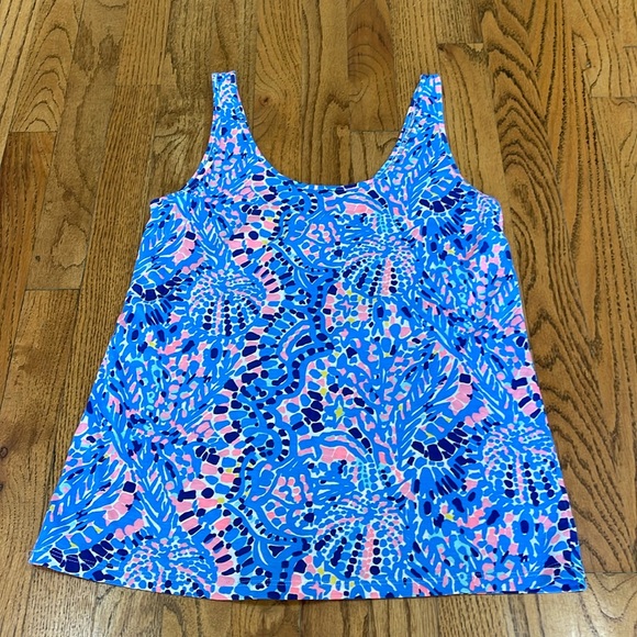 Lilly Pulitzer Tops - Lilly Pulitzer tank top size extra small EUC